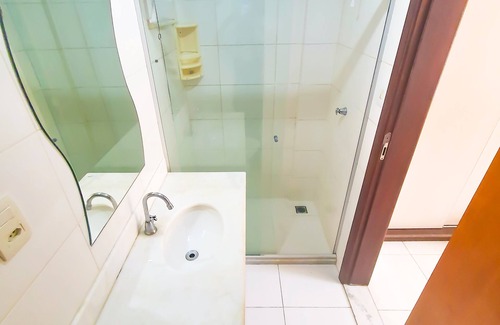 Vilas do Atlantico Apartment | Cozy Apartment in Vilas do Atlântico, Steps from the Beach