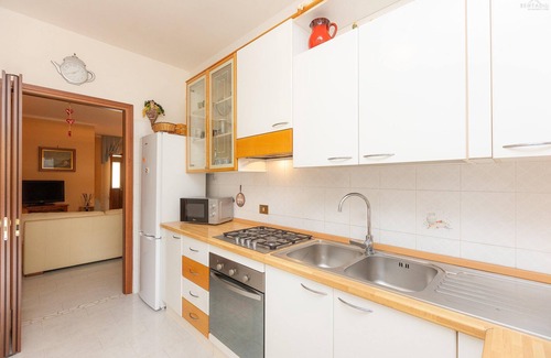 Ladispoli Apartment | Apartment in Via Genova in Ladispoli a few steps from the sea and train station
