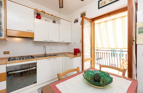 Ladispoli Apartment | Apartment in Via Genova in Ladispoli a few steps from the sea and train station