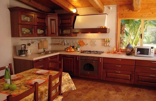 Punta Milocca Apartment | Apartment in villa 130 meters from the sea