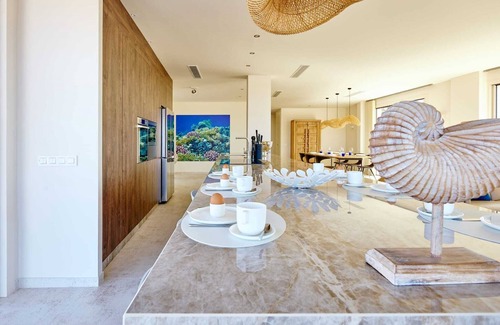 Torrox Costa Apartment | Apartment in 'Villa Andaluz' with Sea View, Wi-Fi and Air Conditioning