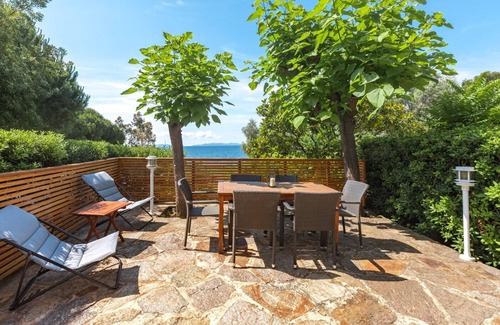 Cavaliere Beach Apartment | Beachfront Apartment with Ocean View & Spa Amenities