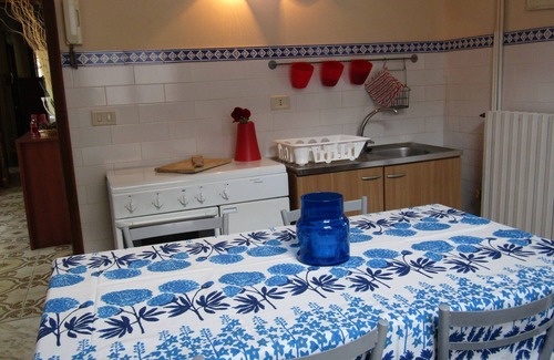 Ognina Apartment | Idyllic Villa Liberty Apartment with Ocean View and Garden