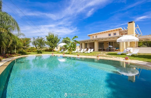 Lecce Apartment | Villa Reginella: Poolside Retreat with Ocean Views