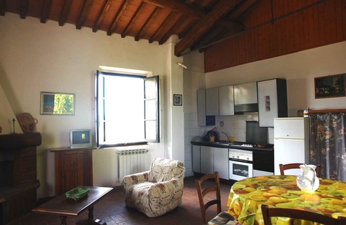 Poggibonsi Villa | Inviting Villa Apartment with Pool & Panoramic Views