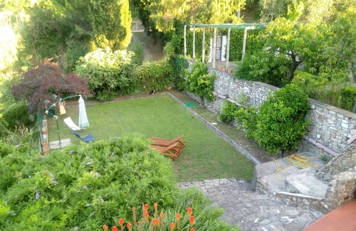 Cerri House | Secluded Hillside Apartment in Lerici with Garden & Parking