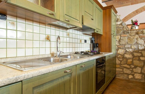 Gambassi Terme Villa | Relaxing Villa Apartment with Pool and Scenic San Gimignano Views