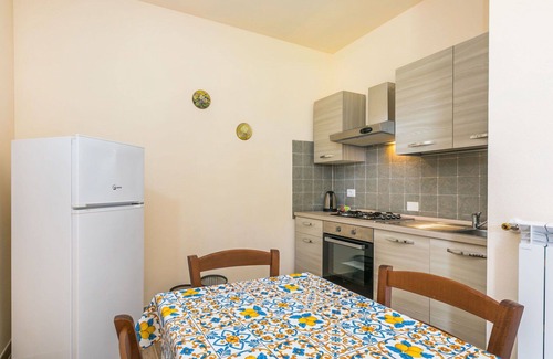 Sorano House | Inviting Villa Apartment with Pool, Hot Tub & Scenic Views