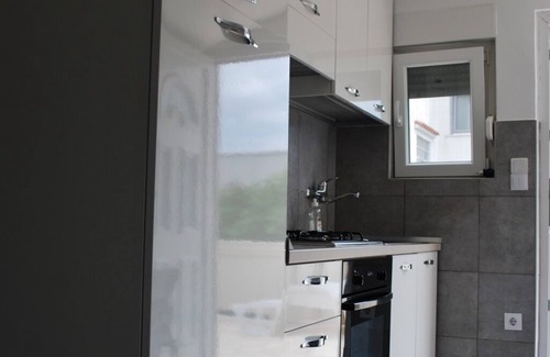 Vir Apartment | Cozy Apartment in Vir with Balcony and Ocean Views