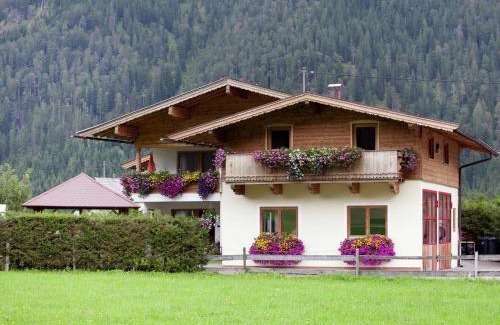 Waidring Apartment | Inviting Apartment with Shared Pool in Waidring, Tyrol