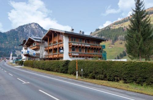 Wald im Pinzgau Apartment | Inviting Salzburg Apartment with Pool and Terrace Access