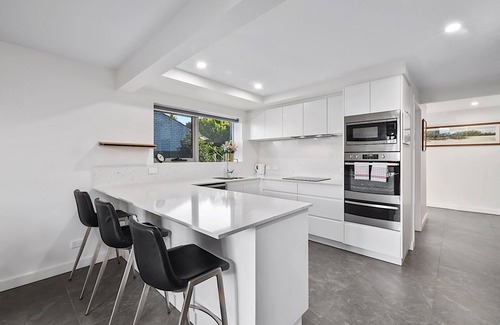 West Launceston Apartment | Family-Friendly Apartment in West Launceston - Rated 9.2/10