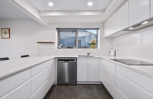 West Launceston Apartment | Family-Friendly Apartment in West Launceston - Rated 9.2/10
