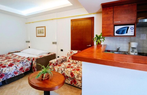 Zaton Apartment | Cozy Apartment in Zaton-Nin, Steps from the Sea & Family-Friendly