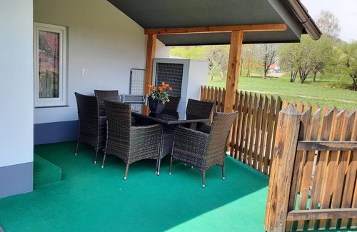 Cerklje ob Krki House | Unforgettable Stay at Apartment Irena - Family Friendly & Breakfast