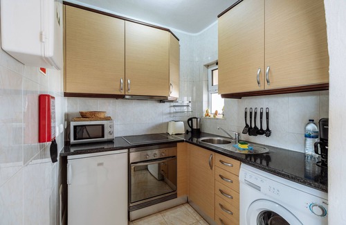 Vale de Centianes Apartment | Oceanfront Apartment Isabel with Pool & Breakfast Included
