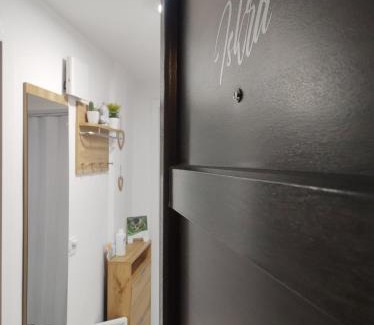 Mukinje Apartment | Discover Apartment Iskra: 4-Star Stay with Family-Friendly Perks