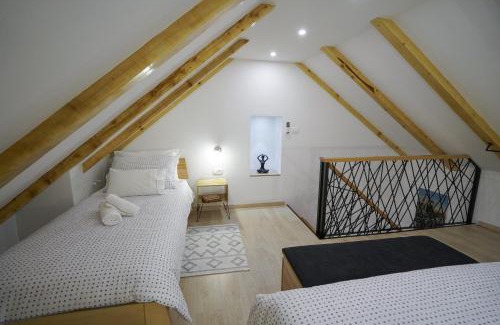 Sinj Apartment | Child-Friendly Retreat at Apartment Ispod ure - Rated 9.9/10