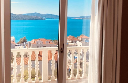 Okrug Gornji Apartment | Book Your Ideal Getaway at Apartment Istuk - Rated 10/10