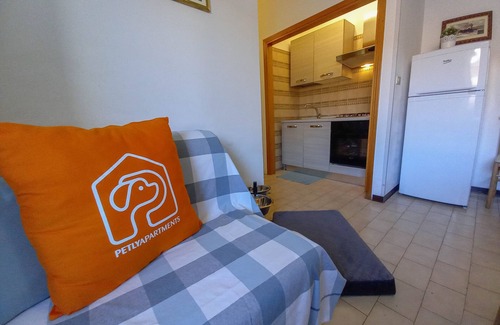 Bordonchio Apartment | Oceanfront Apartment with Pet-Friendly Amenities & Breakfast