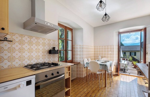 Santa Maria Maggiore Apartment | Mountain View Apartment 'Casa Anna' with Private Terrace