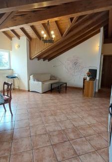 Tronzano Lago Maggiore Apartment | Pet-Friendly Residence al Poggio Apartment Near Lake Maggiore