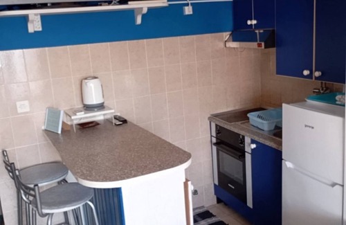 Racisce Apartment | Cozy Apartment Ivo - Steps from the Sea in Racisce, Korcula