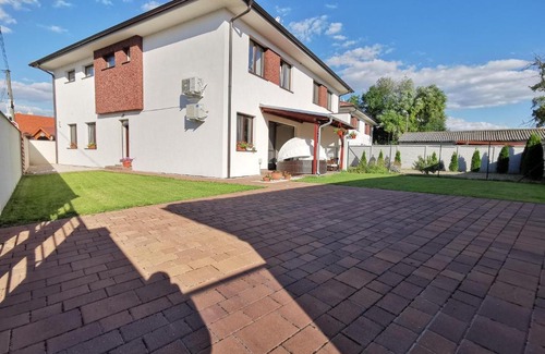 Dunajska Streda Apartment | Exceptional Apartment J&D with Hot Tub and Kitchen Access