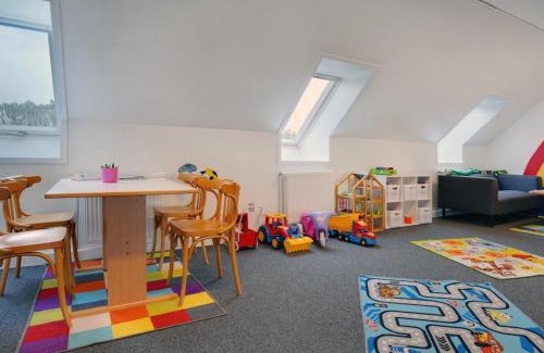 Sønderstrand Apartment | Family-Friendly Apartment Jasna Near Western Jutland's Coast