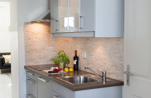 Vienna Apartment | Top-Rated Apartment Johansson in Vienna with Pool Access