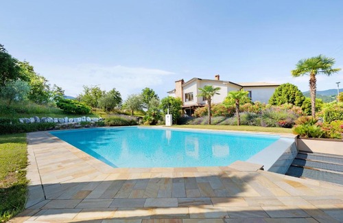Voltino Apartment | Discover Apartment Jose: Guest Rated 9.8 with Pool Access