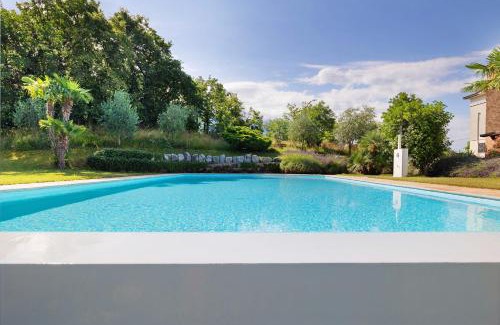 Voltino Apartment | Discover Apartment Jose: Guest Rated 9.8 with Pool Access