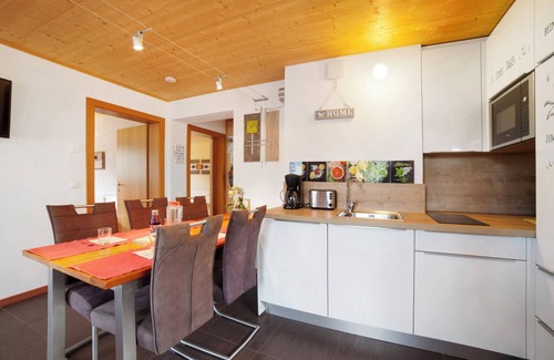 Moso in Passiria Apartment | Mountain View Retreat: Private Terrace & Wi-Fi Awaits You