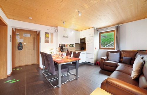 Moso in Passiria Apartment | Mountain View Retreat: Private Terrace & Wi-Fi Awaits You