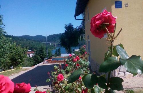Fuzine Apartment | Family-Friendly Apartment JULIJA 1 with Pool & Pet Access