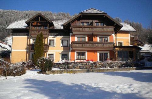 Sankt Michael im Lungau Apartment | Pet-Friendly Apartment Könighaus: Rated 10/10 by Guests