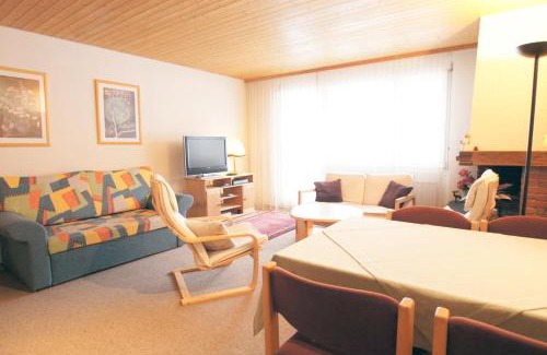 Mitloedi Apartment | Pet-Friendly Apartment Kaiser: A Family Retreat Awaits