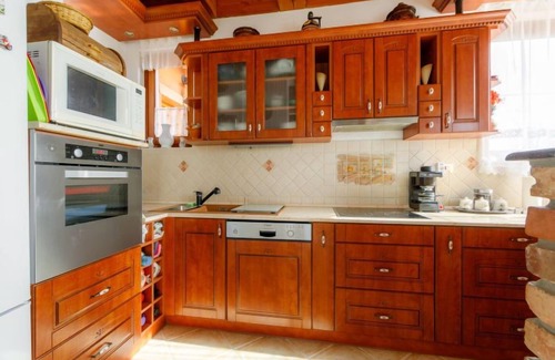 Fonyodliget Apartment | Oceanfront Apartment Kaldi: Guest Rated 9/10 with Spa