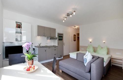 Kaprun Apartment | Tranquil Apartment with Terrace in Kaprun, Salzburg