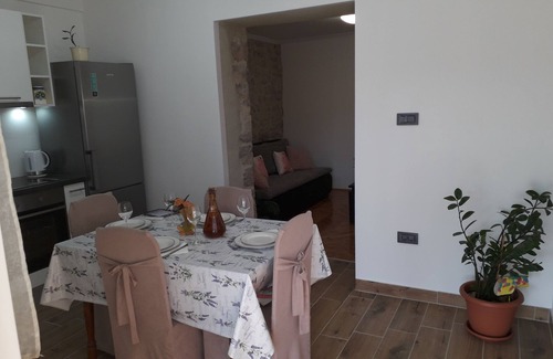 Gradina Apartment | Ocean View Retreat: Apartment Karla SNB with Spa & Pool