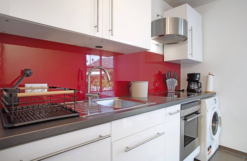 Eriskirch Apartment | Discover Apartment 'Karlotta' with Ocean View & Private Terrace