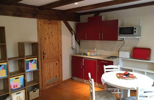 Ziethen Apartment | Top-Rated Apartment Kastanienblick with Pool & Family Amenities