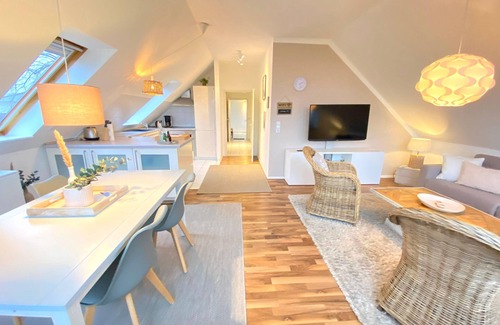 Wellsee Apartment | Pet-Friendly Apartment Kieler FeWo No.1 with Breakfast Included