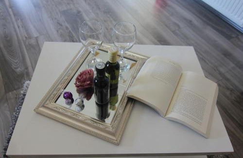 Catrnja Apartment | Premier Apartment King: 4-Star Stay with Breakfast Included