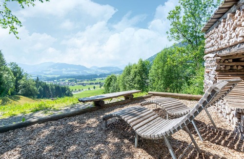 Kirchbichl Apartment | Charming Apartment in Kirchbichl with Scenic Terrace