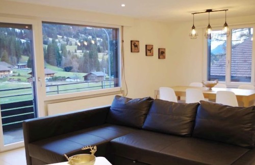 Saanenmoeser Apartment | Apartment Kleeblatt in Saanenmöser - 4 persons, 3 bedrooms