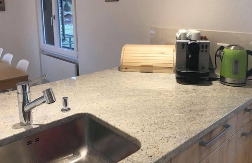 Saanenmoeser Apartment | Apartment Kleeblatt in Saanenmöser - 4 persons, 3 bedrooms
