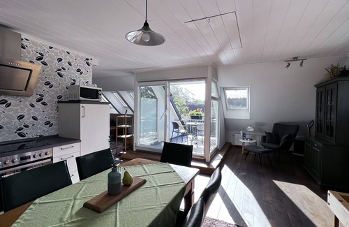 Zossen Apartment | Discover Kleemanns Apartment: Poolside Retreat Near Berlin