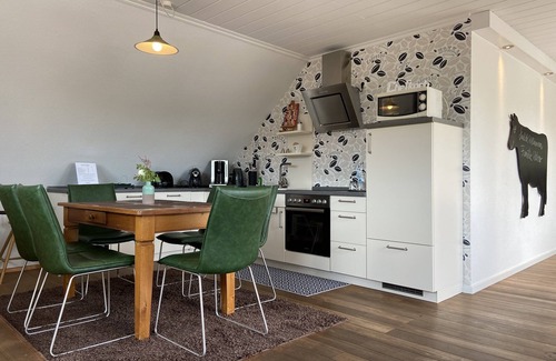 Zossen Apartment | Discover Kleemanns Apartment: Poolside Retreat Near Berlin