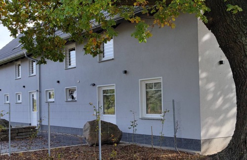 Forst Apartment | Discover 'Kleine Auszeit 2' with Private Terrace & Wi-Fi